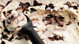 Vanilla Ice Cream + Chocolate Fudge 750 Ml