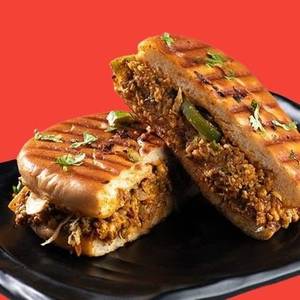 Chicken Maska Bun