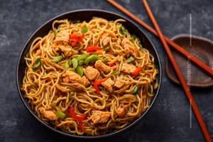 Schezwan Chicken Noodles