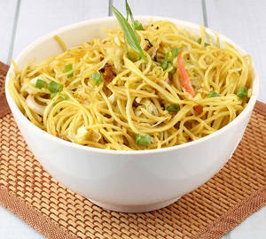 Hakka Noodles