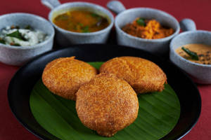 Onion Bhajji [3 Pcs]