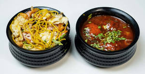 Chilli Chicken With Chicken Noodles Meal