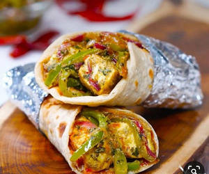 Achari Paneer Roll