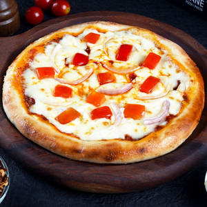Daily Delight Onion & Tomato Pizza