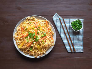 Veg Hakka Noodles