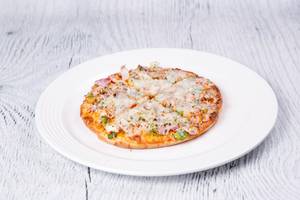Paneer onion pizza
