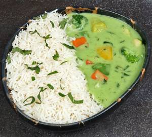 Thai curry with steam rice