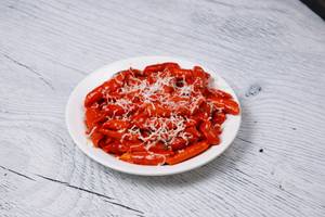Red sauce pasta [500 ml, serves 2-3]