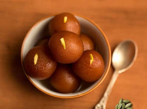 Kesar Gulab Jamun