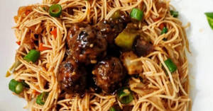 Manchurian Noodles (500 Ml Container)