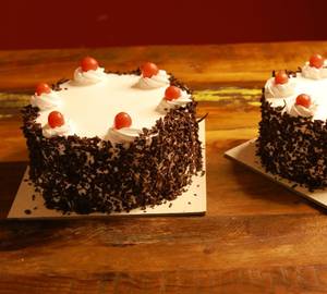 Black Forest Fresh Cream Cake (500Gms)