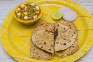 Matar Paneer With Plain Paratha [2 Pieces]