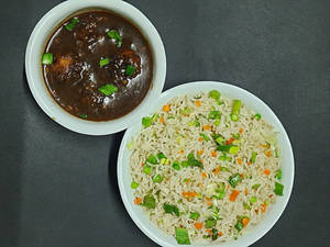 Veg Fried Rice With Veg Manchurian Gravy