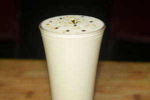 Elaichi Lassi