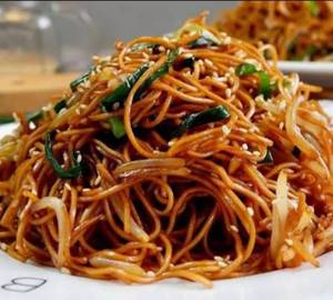 Chicken hong kong noodles