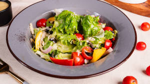 Romaine Greens & Grilled Chicken Salad