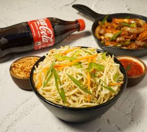 Chicken Chilly + Chicken Hakka Noodles + Coke (600ml)