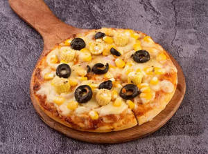 Golden Corn N Olive Pizza [8 inches]
