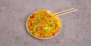 Veg Singapuri Chowmein