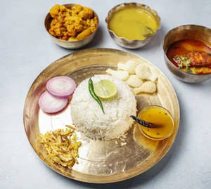 Bangali Veg Thali (rice+dal+ Veg Of The Day+chatni +papad)
