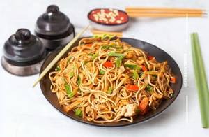 Chicken Hakka Noodles