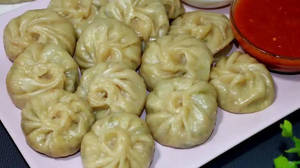 Veg Steamed Momos [6 Pieces]