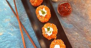 Fried Chicken Cheese Momo (8 Pcs)