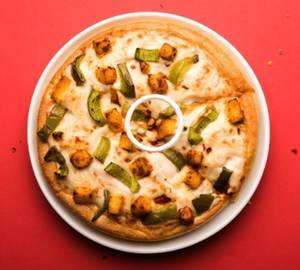 Paneer chilli pizza