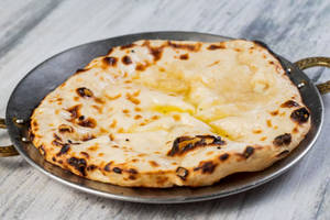 Cheese Naan (300 Gm)