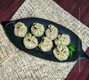 Chicken Steamed Momos [6Pieces]