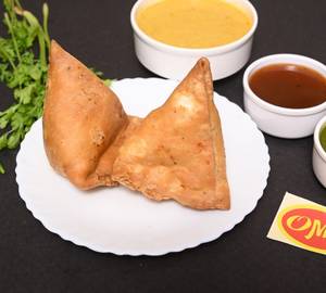 Kadhi Samosa