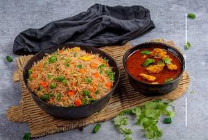 Chicken Schezwan Triple Fried Rice