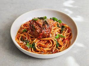 Mega Meatball Spaghetti
