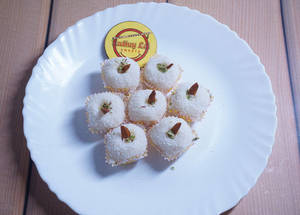 Nariyal Laddu