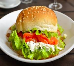 Special  Paneer Cheesy Burger