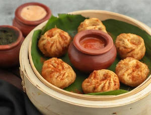 Vegetable Momos Fried (6pcs)