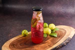 Strawberry Lime Mojito