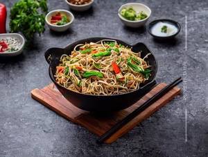 Chicken Hakka Noodles
