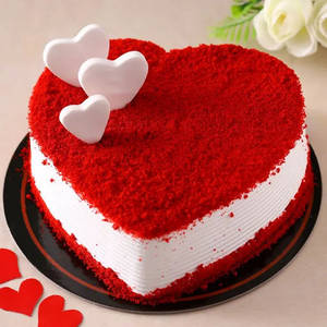Fresh cream red velvet cake