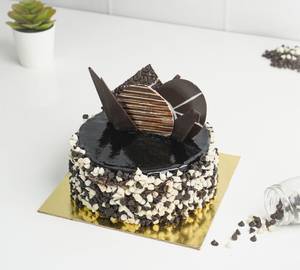 Chocolate crunch  cake