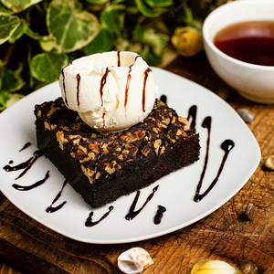 Brownie With Ice Cream