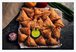 Time Box Of 25 Noodle Samosas