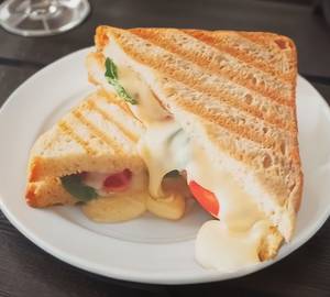 Veg cheese toasted sandwich