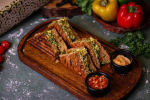 Grilled Italian Veggies And Paneer Fritters Sandwich In Focassia
