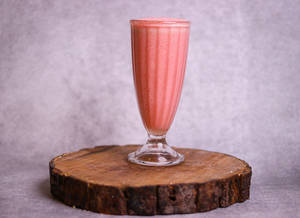 Banana & Strawberry Yogurt Smoothie