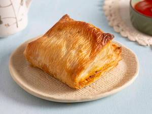 Spicy Paneer Puff [1 Piece]