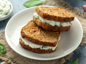 Spicy Cottage Cheese Sandwich