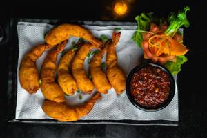 Golden fried prawns