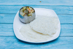Idiappam Stew (2pcs)