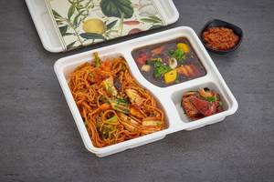 Veg Mee Goreng Noodles Combo